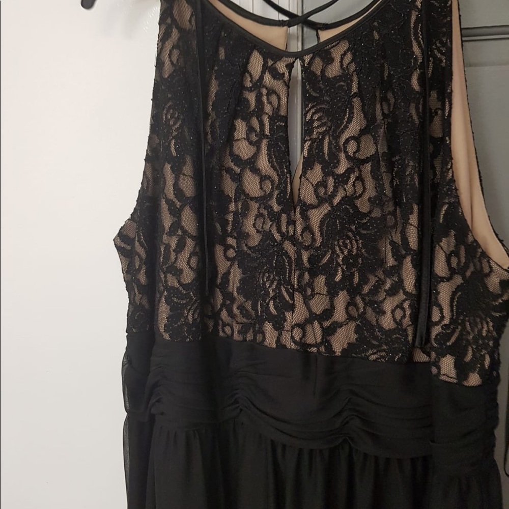 Plus Size - Picture 4 of 16